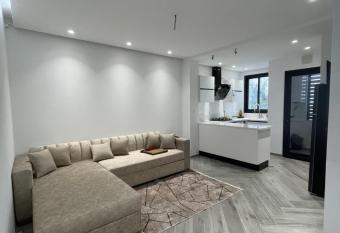 Appartement de luxe lac 2 allows 18 year olds to book a room