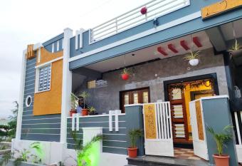 Leena Stay has Balcony rooms