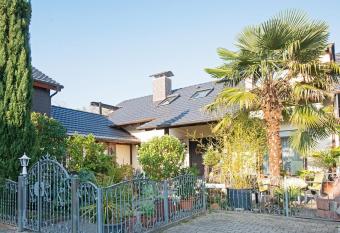 Haus Sonnenschein allows 18 year olds to book a room