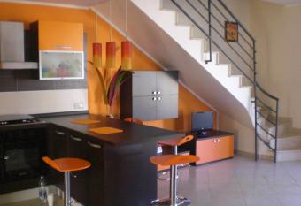 Villa Solare has Balcony rooms