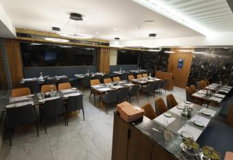 Hotel Sapphire 26 has Balcony rooms