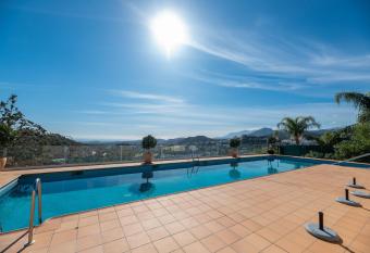 Amazing View Marbella has Balcony rooms