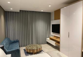 Zimbali Lakes Boulevard Suites 136 allows 18 year olds to book a room