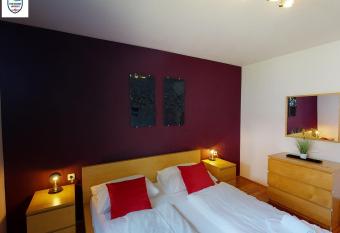 Appartement Tauernblick Top 6 Kaprun by Four Seasons Apartments has Balcony rooms