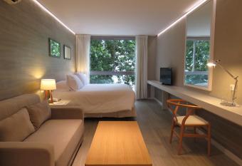 Smart Hotel Montevideo has Balcony rooms