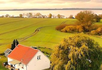 (null) has Balcony rooms