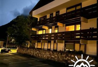 Residence Fradusta Apt. 115 allows 18 year olds to book a room