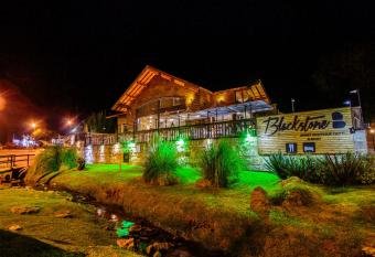 BlackStone Apart Boutique Hotel allows 18 year olds to book a room