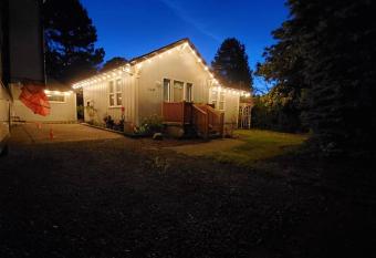 Cozy Cottages across from the Food Trucks of Aloha mall allows 18 year olds to book a room
