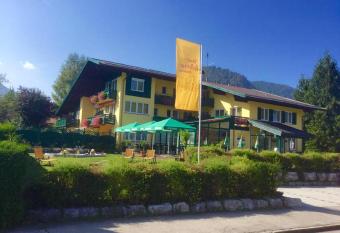 Hotel-Restaurant Bellevue has Balcony rooms