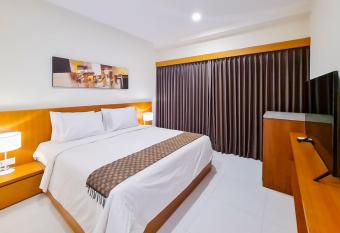 Aldan Guest House allows 18 year olds to book a room