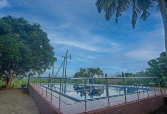 Freedom Hillside Hotel has Balcony rooms