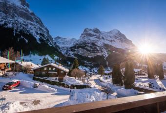 Cozy Apartment with outstanding view has Balcony rooms