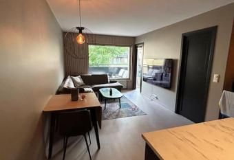 Sentralt leilighet ved kaldnes allows 18 year olds to book a room