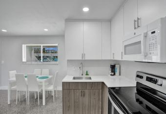Coastal Charm Cozy 2BR Retreat in Pompano Beach allows 18 year olds to book a room
