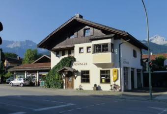 Ferienwohnung Kr  ninger has Balcony rooms