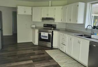 Muskoka Bliss has Balcony rooms