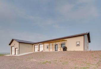 MJSmith Rentals has Balcony rooms