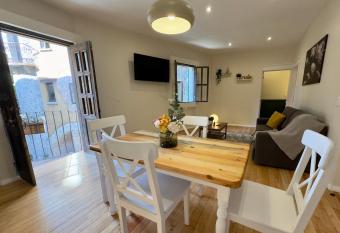 Loft Santorino 1 en Val  Quirico has Balcony rooms