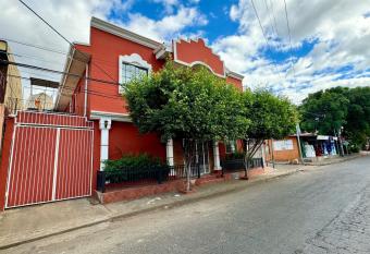 Villalobos Hotel Managua has Balcony rooms