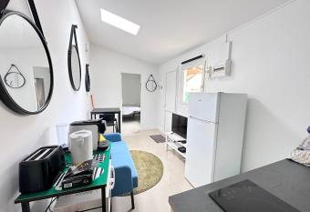 Maisonnette F2 de 20m2 avec jardin privatif has Balcony rooms