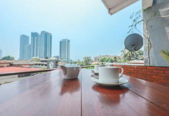 Regent Residencies - Colombo has Balcony rooms