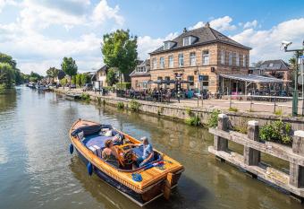 Hotel Over de Brug allows 18 year olds to book a room
