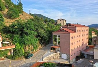 La Trobada Hotel Sport has Balcony rooms