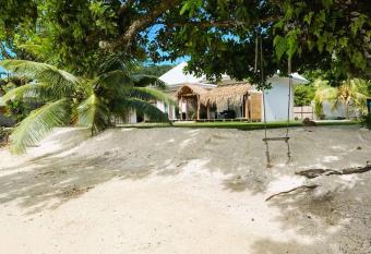 Bungalow Miri allows 18 year olds to book a room