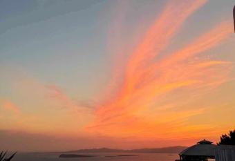 Dorothea Panoramic Villa allows 18 year olds to book a room