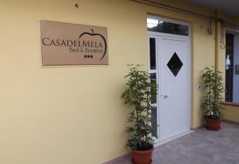 CasadelMela B&B allows 18 year olds to book a room