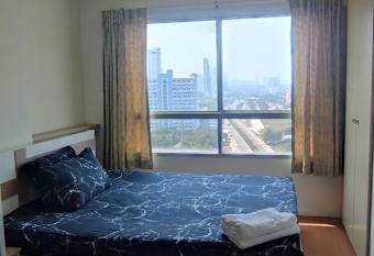 Luxury Sea View Condo Lumpini park Jomtien has Balcony rooms