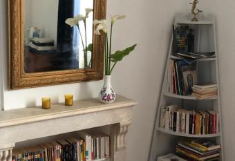 La Sir  ne has Balcony rooms