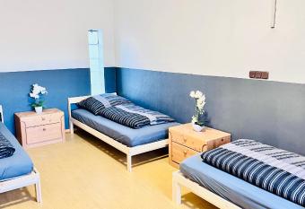 Monteurzimmer Leo 1 allows 18 year olds to book a room