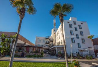 Pismo Beach Hotel allows 18 year olds to book a room