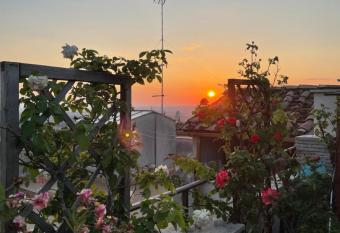 Il Tramonto su Tivoli has Balcony rooms