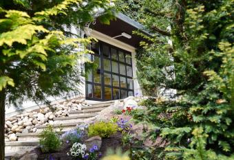 Aparthotel Stoll allows 18 year olds to book a room