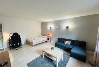 La Suite Victor Hugo - Centre-ville - Taittinger has Balcony rooms