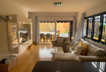 Villa Bahia Meloneras allows 18 year olds to book a room