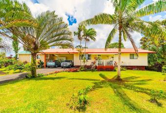 Big Island Getaway allows 18 year olds to book a room