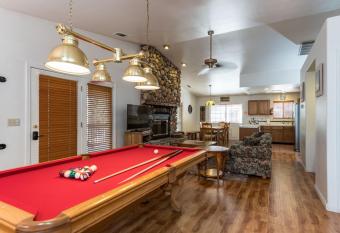 Upper Cascades has Balcony rooms