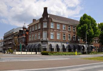 Hotel Wilhelmina allows 18 year olds to book a room