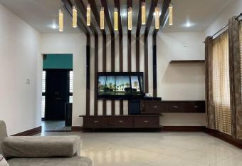 Aesthetic, beautiful & Furnished has Balcony rooms