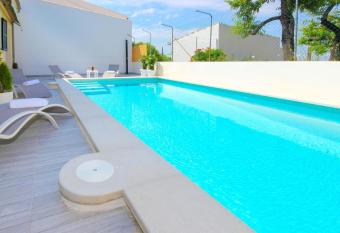 Villa Cristofol has Balcony rooms