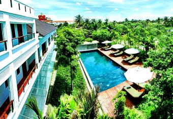 La Residence Blanc D Angkor has Balcony rooms