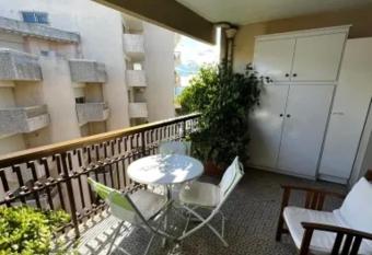 Amazing studio in Juan les Pins with a large terrasse parking has Balcony rooms