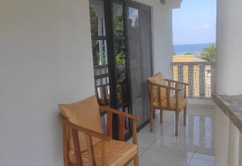 Sue-etoile self catering has Balcony rooms