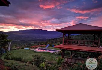 Caba  a Vistas Para  so has Balcony rooms