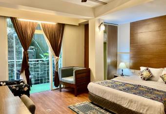 Maya Inn has Balcony rooms