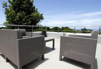 Elite has Smoking rooms